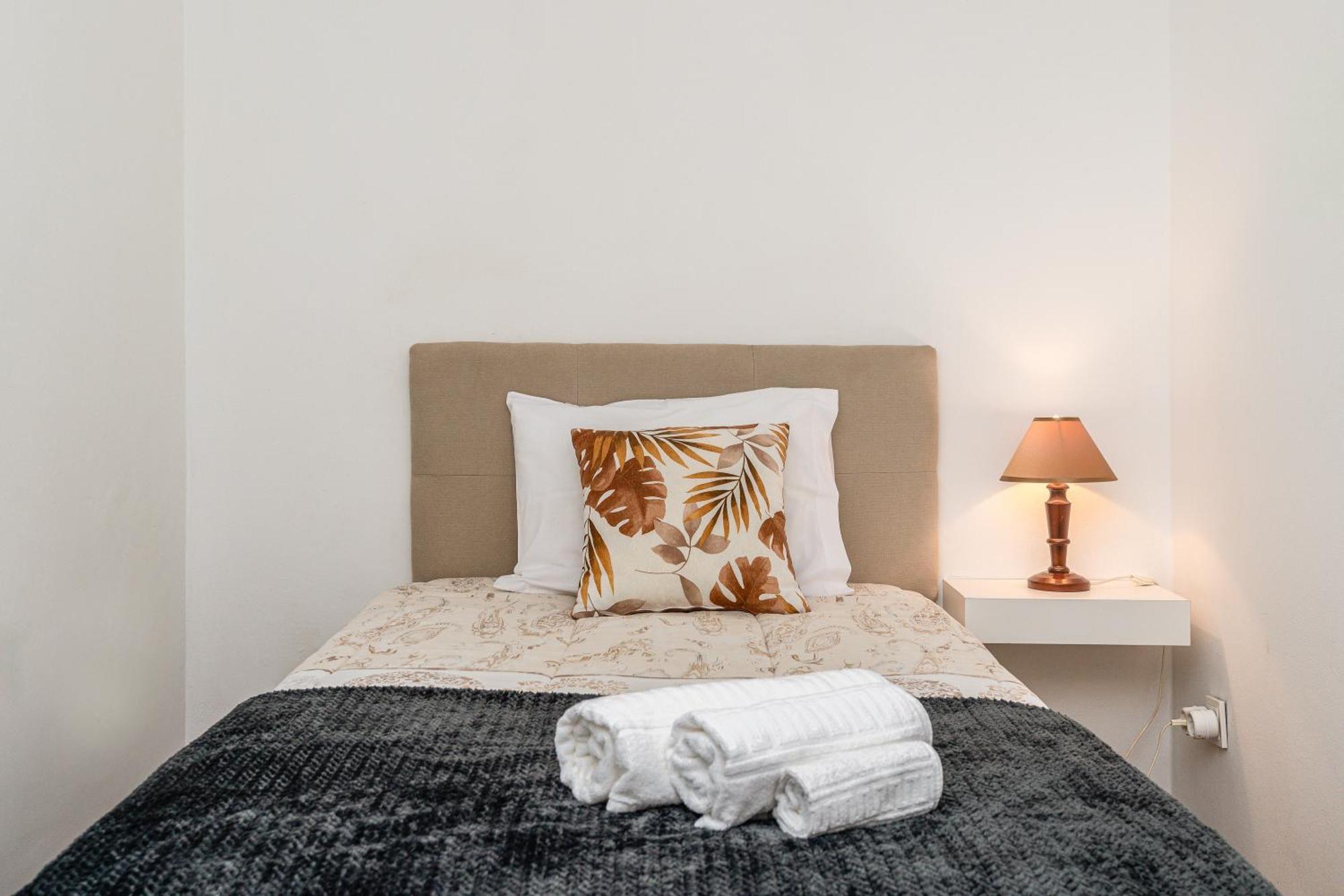 Atouguia House Holiday home
