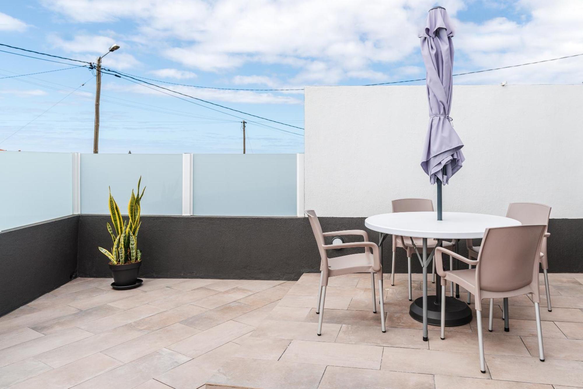 Holiday home Atouguia House